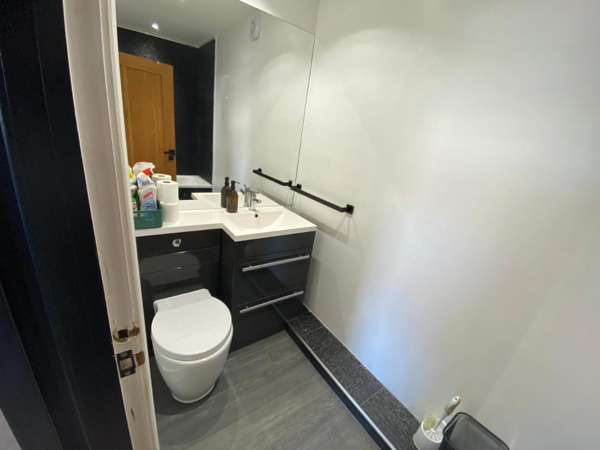 Streatham House - 2 Bedroom - Sleeps 6 - Free Wifi Streatham Vale Zewnętrze zdjęcie